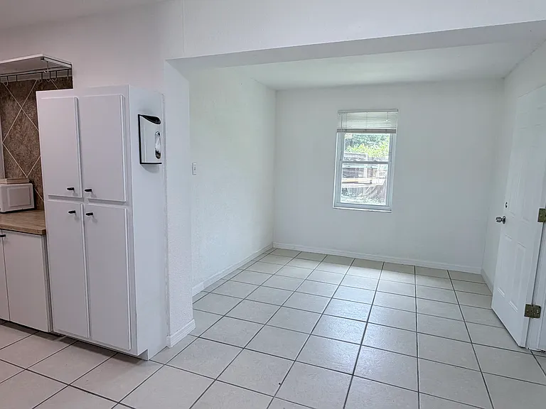 504 S Oxalis Ave — Photo 6
