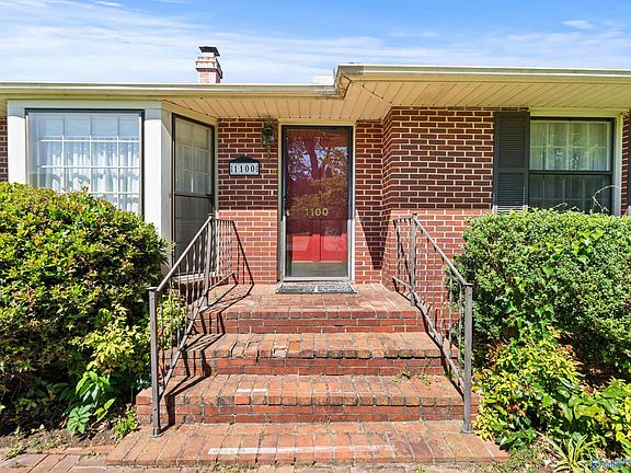 3rd image of 1100 W Cleermont Cir SE