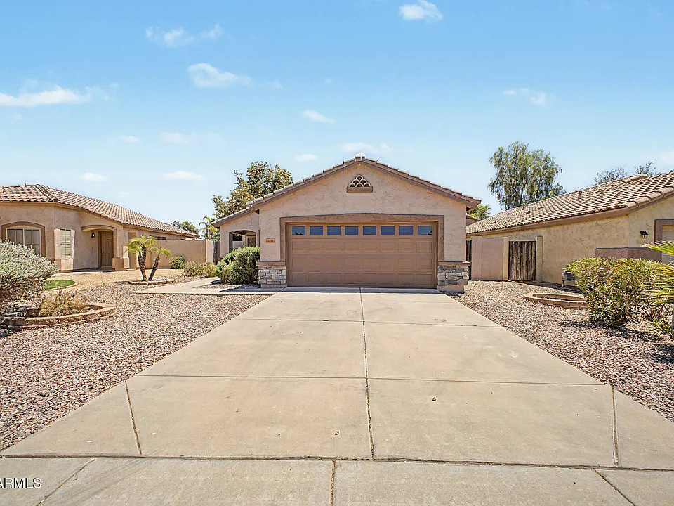 3311 E San Angelo Ave