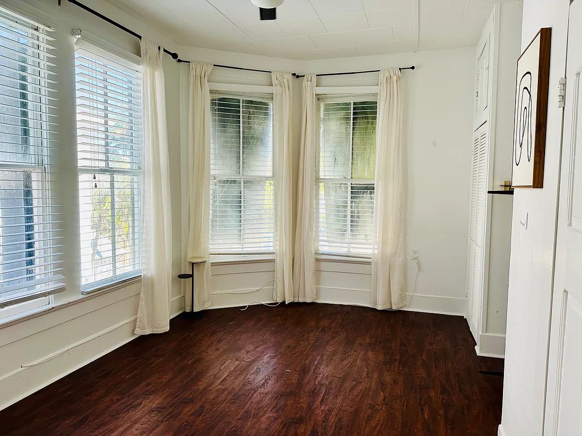 Building Photo - 1309 Whitehead St #3