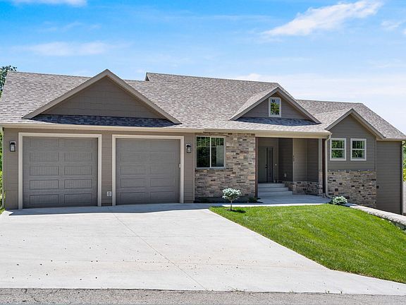 2nd image of 409 Silverwood Circle