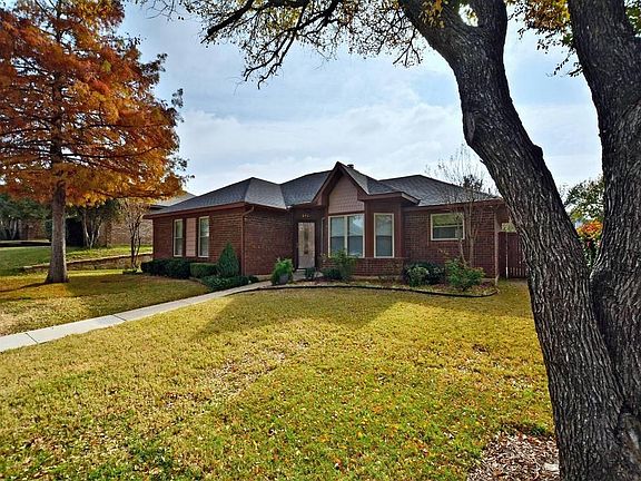 3rd image of 649 Johnson Dr