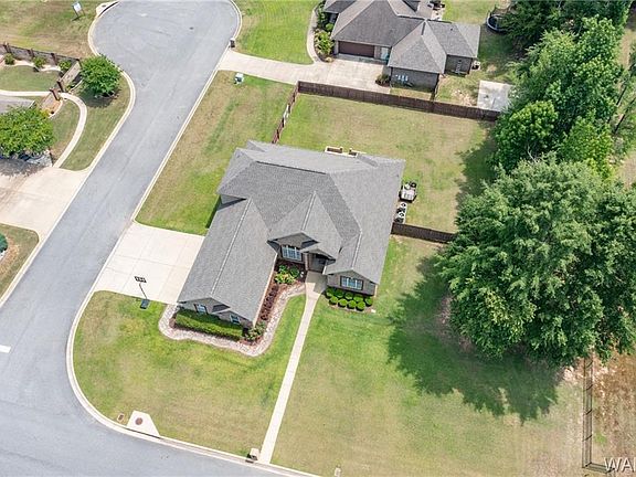 3rd image of 529 Hay Market Ln