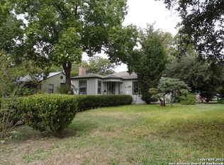 281 E Oakview Pl, Alamo Heights, TX 78209