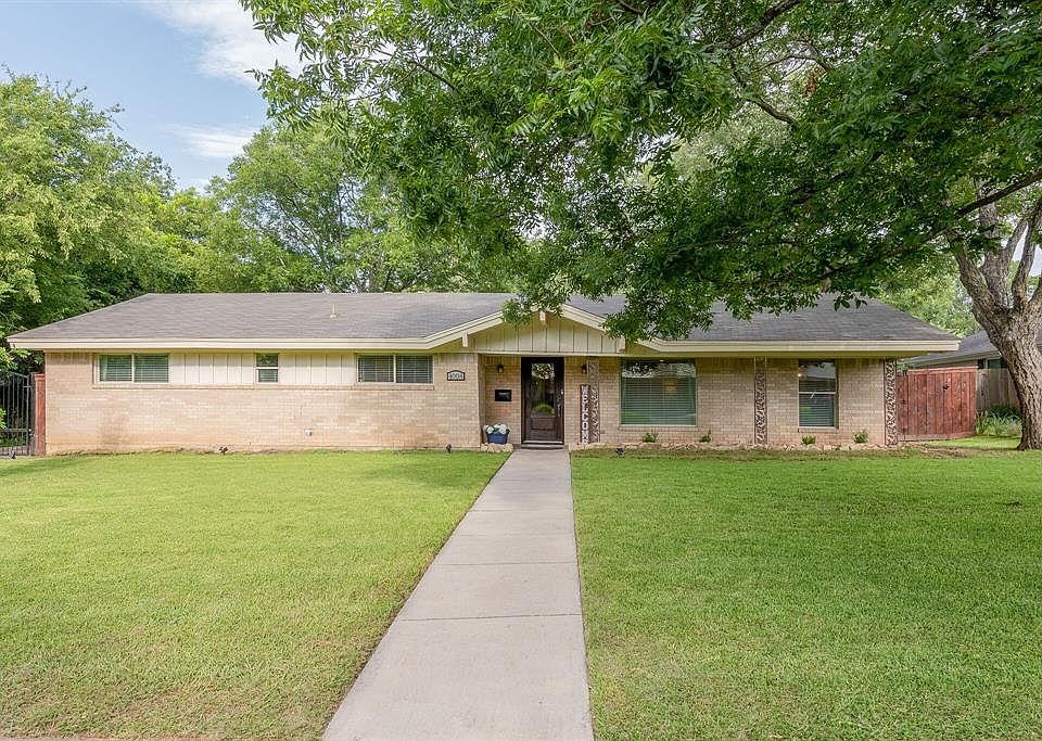 1st image of 4004 Burkett Dr