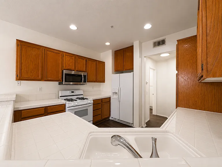 39930 Alpine Union St #B — Photo 6