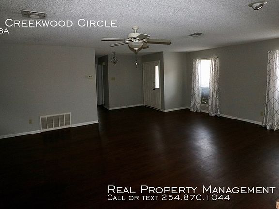 4th image of 3206 Creekwood Cir
