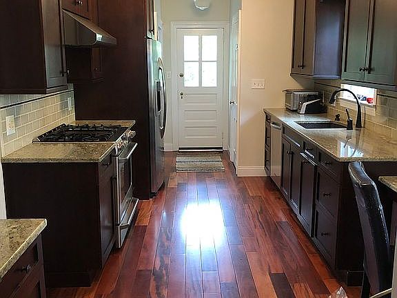 5th image of 36 Franklin Ave