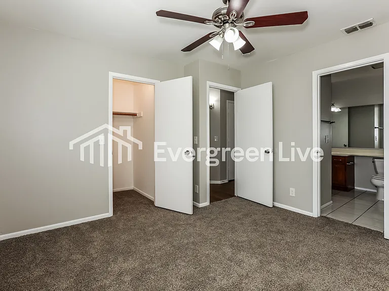 921 S Val Vista Dr — Photo 7