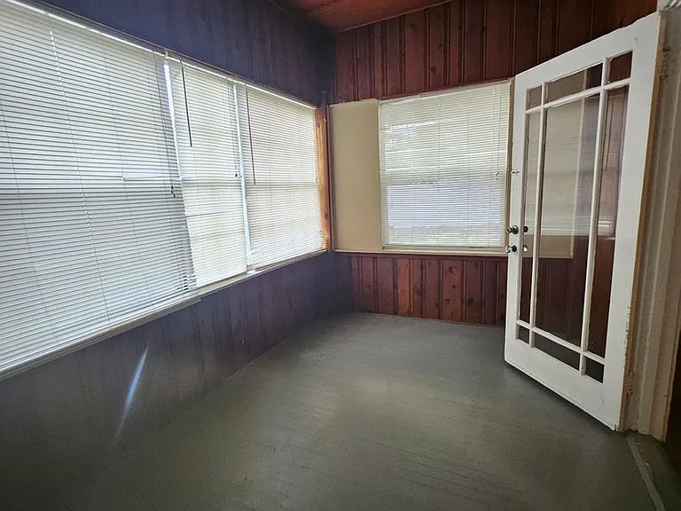735 N Westmoreland Dr — Photo 15