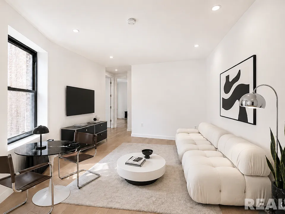 19 Wyckoff St #24