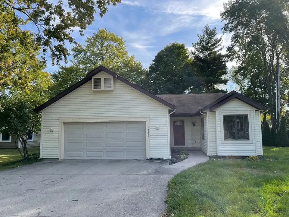 2004 Garden St