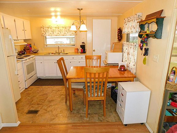 3rd image of 11214 Redbird Dr