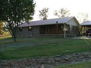 1st image of 15 Margiotta Dr