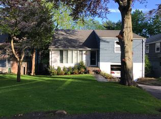 9 Senate Pl, Larchmont, NY 10538