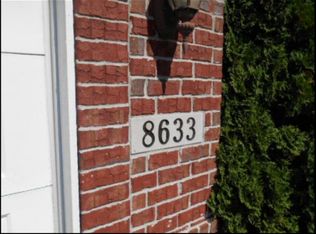 8633 Carriage Hill Ct, Savage, MN 55378