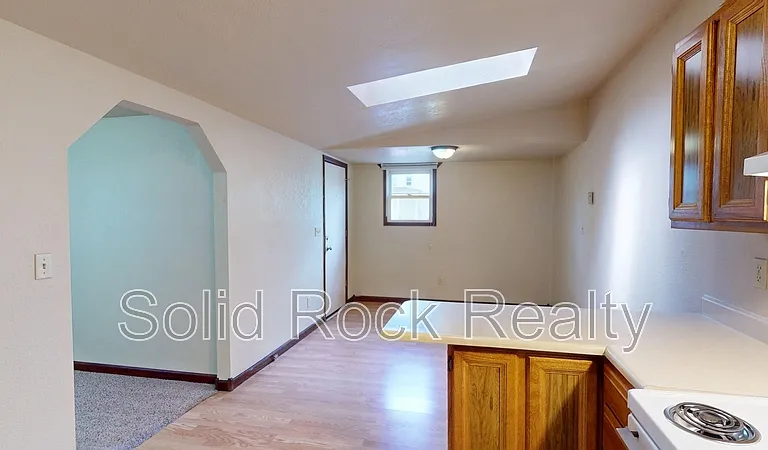 511 E Cache La Poudre St #B — Photo 4