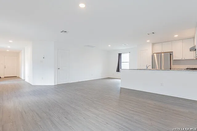 4136 Cove Fls — Photo 5