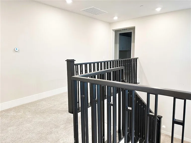 58 Ray — Photo 20