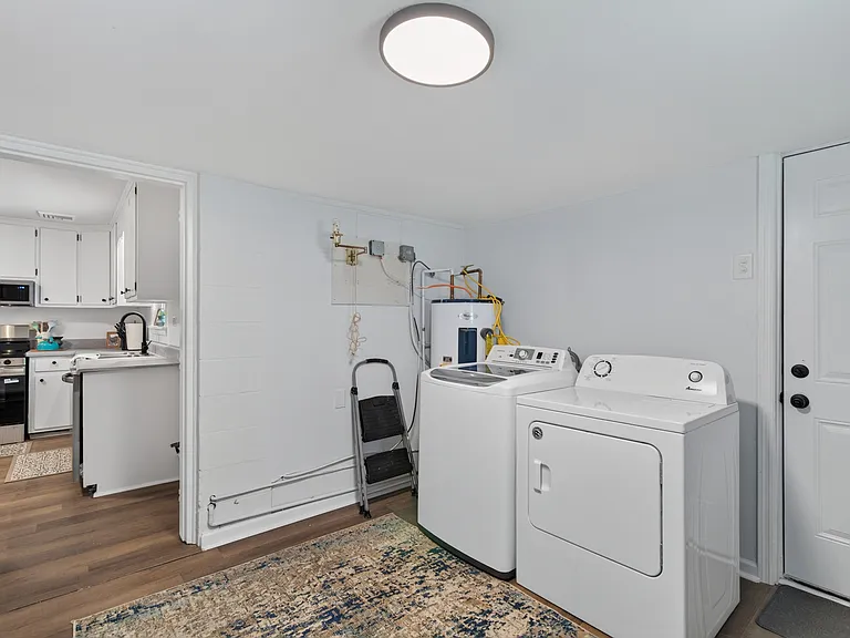 301 Boundary Rd — Photo 11