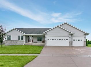 504 Pheasant Ave, Atkins, IA 52206