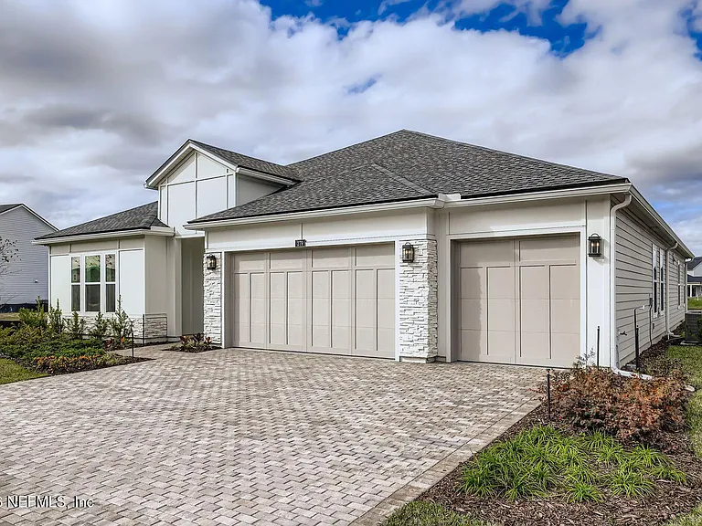 279 Bismarck Palm Rd — Photo 2