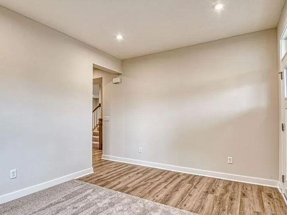 5th image of 552 Gracelyn Way