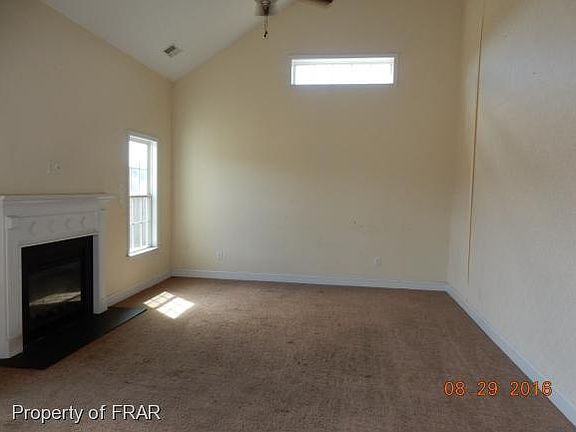 3rd image of 322 Blackhawk Ln