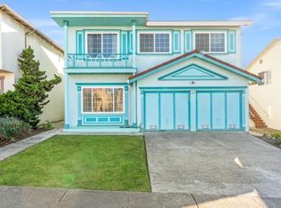 370 Coral Ridge Dr, Pacifica, CA 94044
