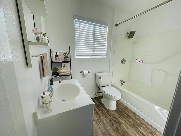 Troy Terrace Apartments — Photo 16