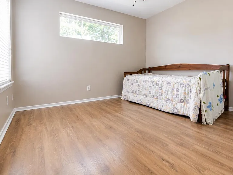 130 Luden Dr #D — Photo 29