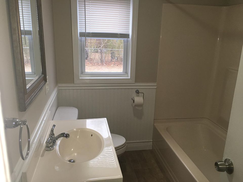 2nd image of 122 Park View Ave