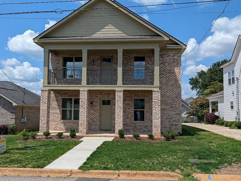 1st image of 320 18th St E