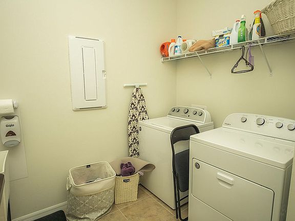 3rd image of 2727 Marton Oak Blvd