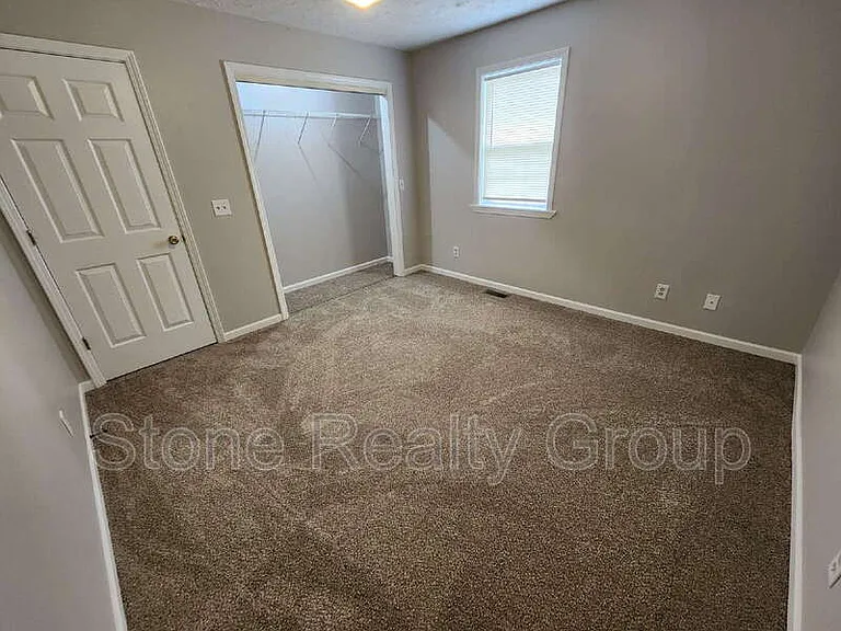 4874 Pine Ridge Ct — Photo 5