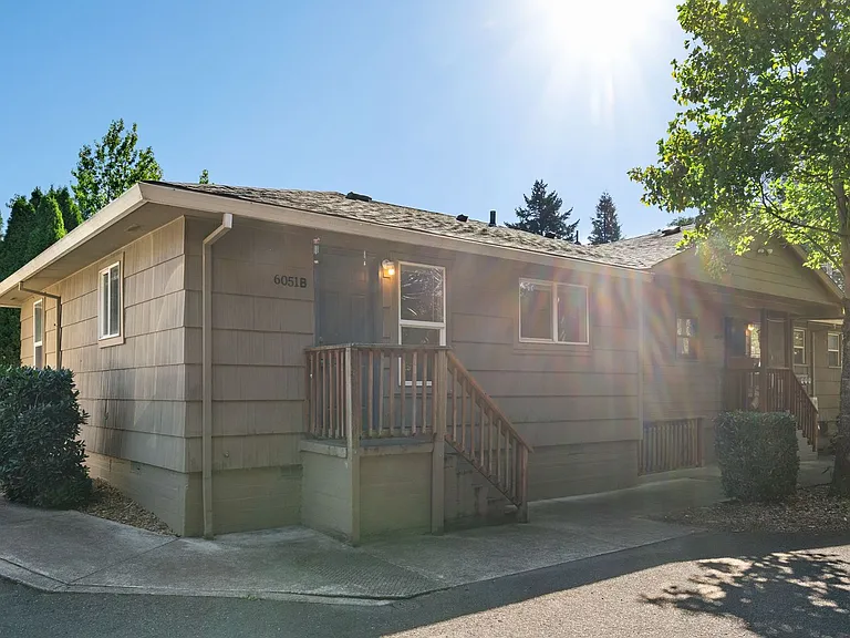 6045 NE Simpson St #6051-B — Photo 2