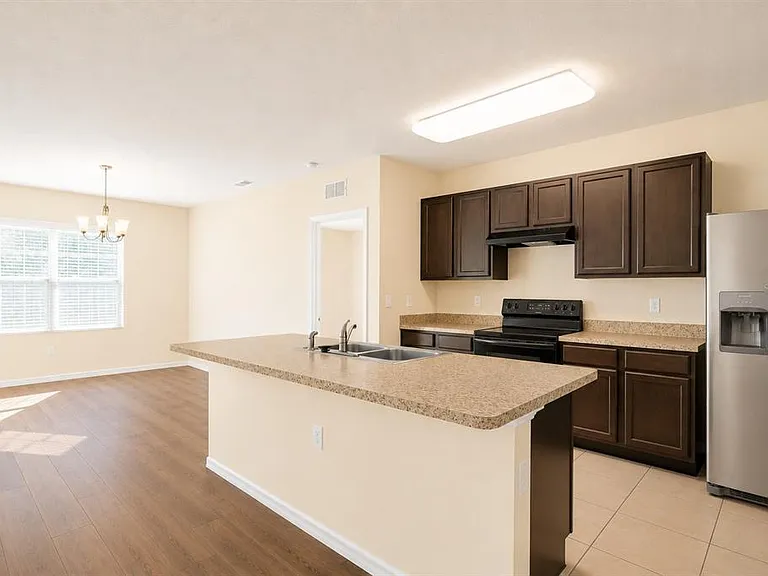 1865 Jackson Oaks Dr — Photo 9