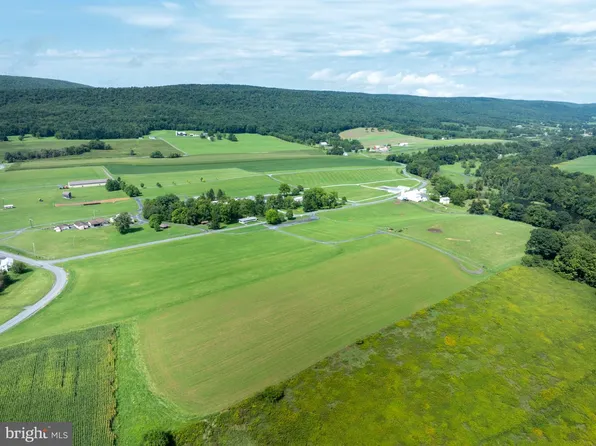 222 Penns Cave Rd, Centre Hall, PA 16828