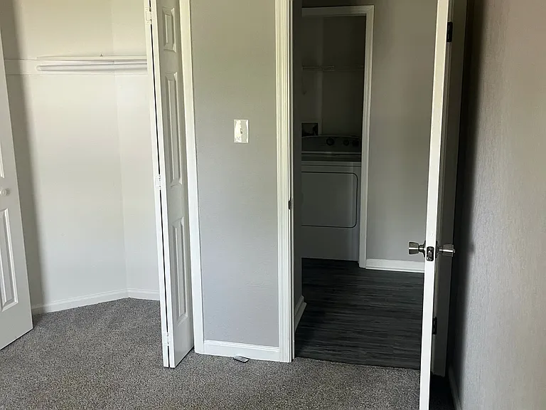 612 Bridgewater Arch — Photo 21