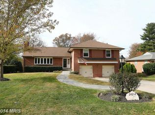 9812 Old Spring Rd, Kensington, MD 20895