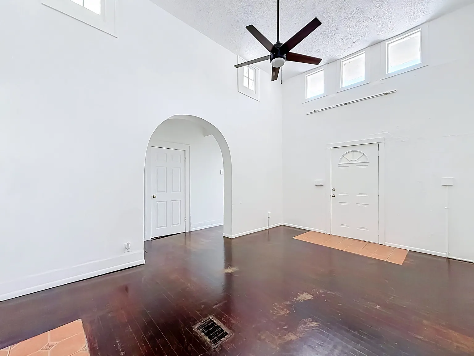 835 16th Avenue South - 1 — Photo 3