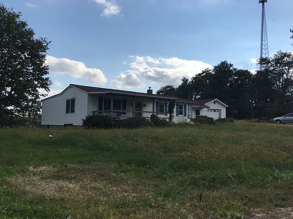 3rd image of 52722 Summit Ave