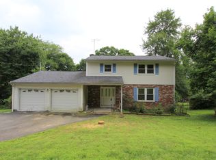 18 Lakewood Rd, Mahopac, NY 10541