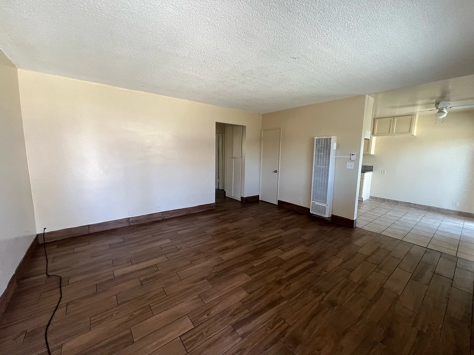 2 bed, 800 sqft, $1,900 — Photo 3