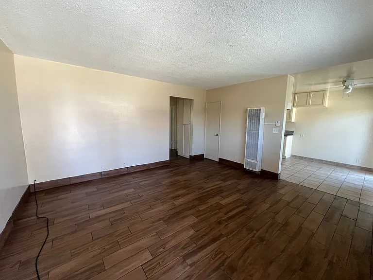 944 N Vine Ave #2 — Photo 3