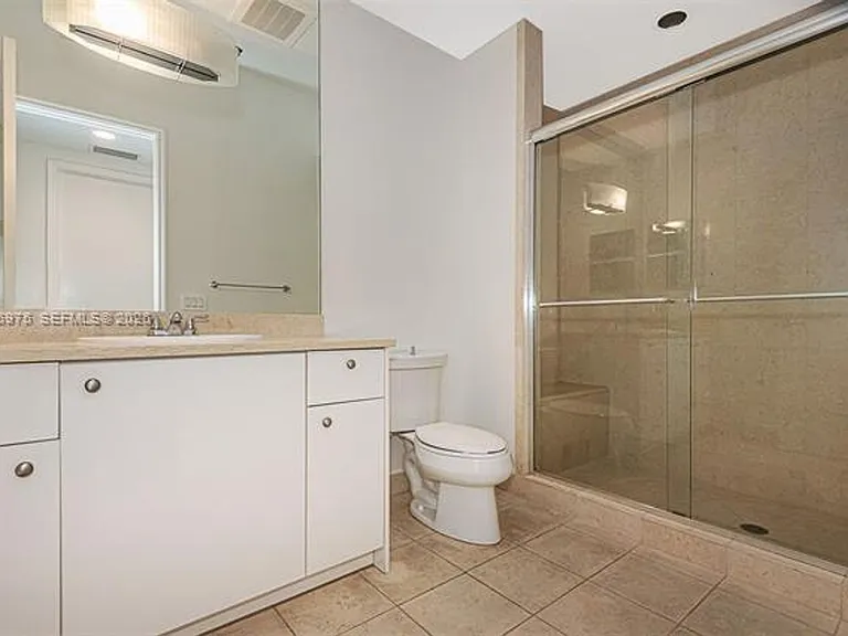 20000 Country Club Dr #412 — Photo 22