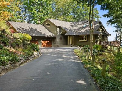 2300 Twin Eagles Dr, Traverse City, MI, 49686