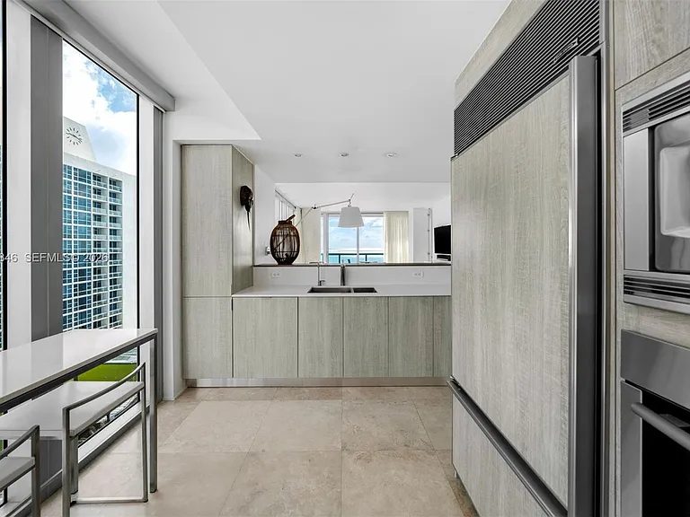 6799 Collins Ave #902 — Photo 8