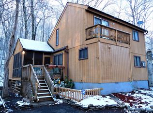 6031 Decker Rd, Bushkill, PA 18324
