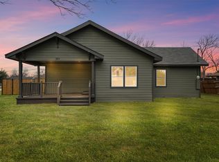 301 N Friou St, Alvarado, TX 76009